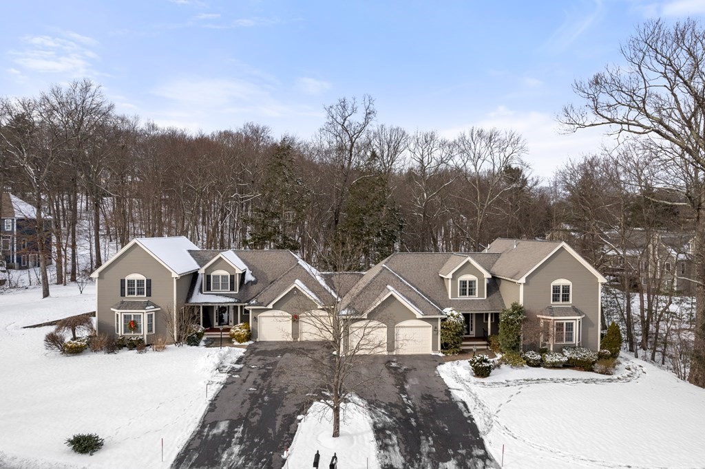 10 Algonquian Drive