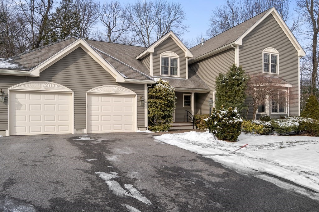 10 Algonquian Drive