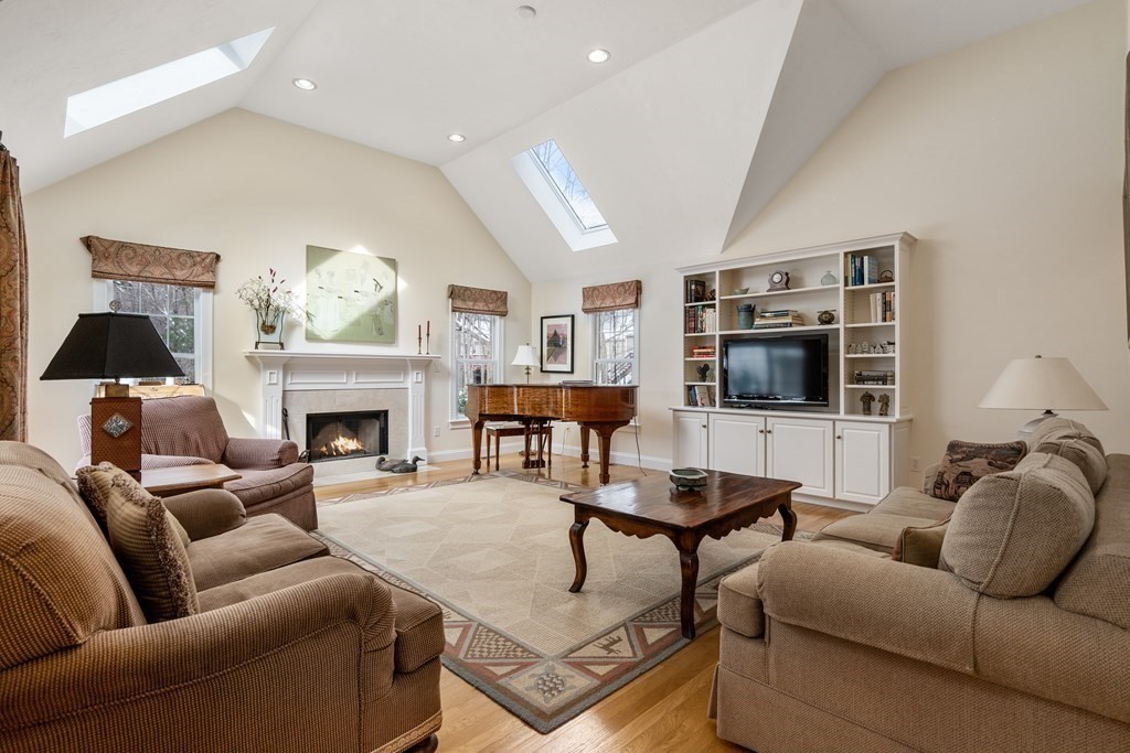 10 Algonquian Drive
