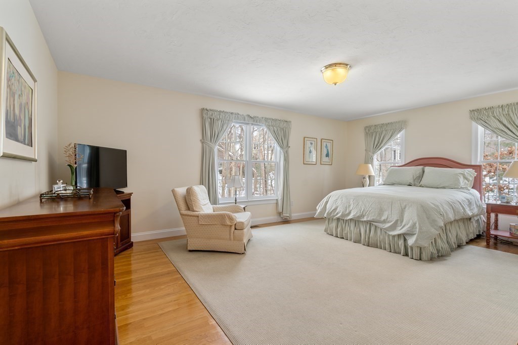 10 Algonquian Drive