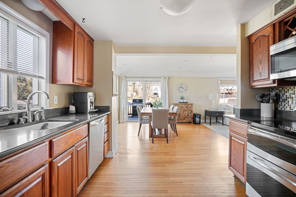 10 Audrea Road