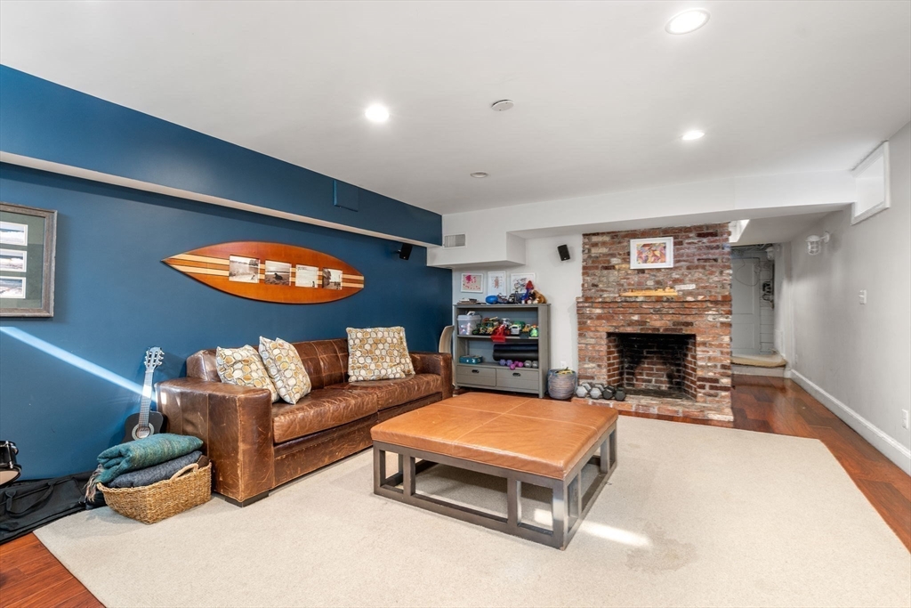 170 Benvenue Street