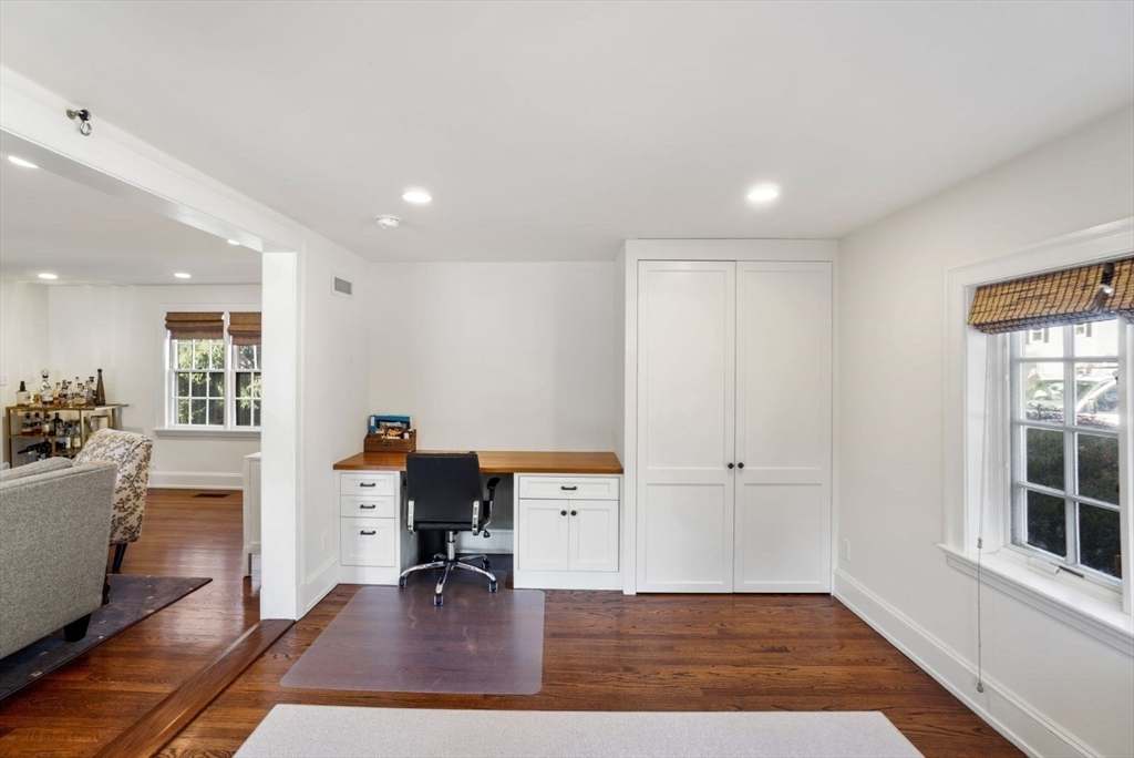 4 High Ledge Avenue