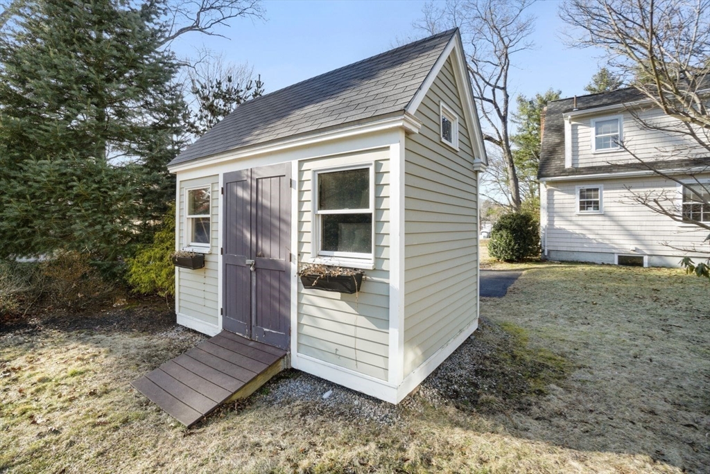 4 High Ledge Avenue