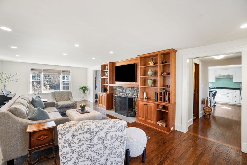 4 High Ledge Avenue