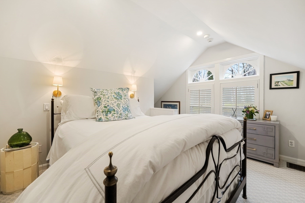 17 Ravine Road
