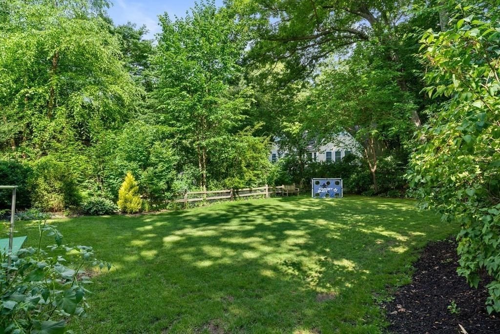 23 Glen Road