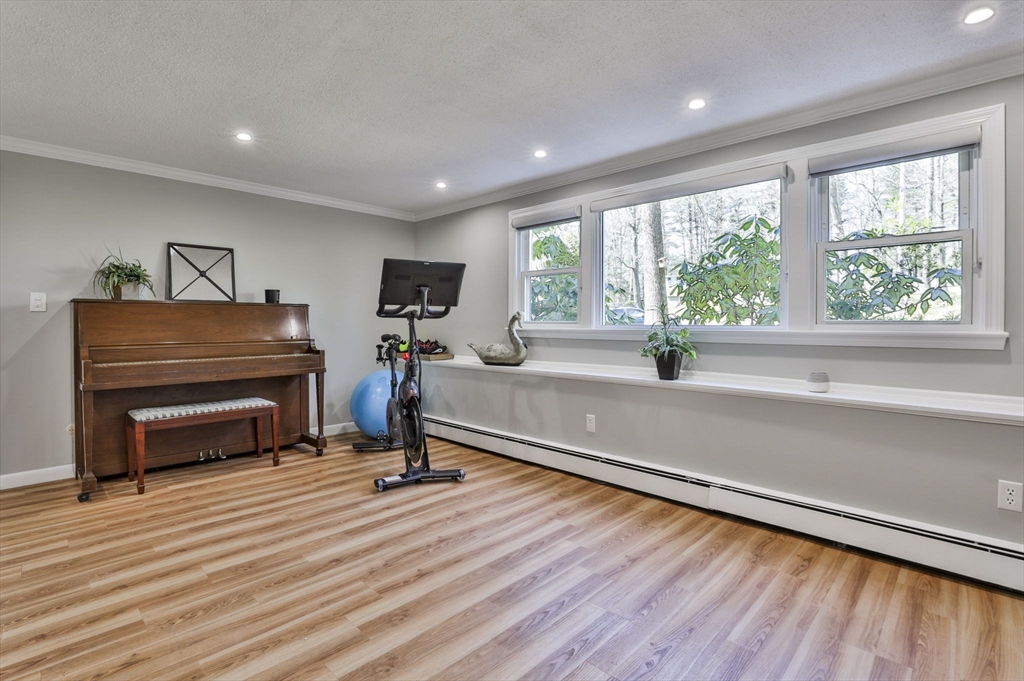 46 Crestwood Drive