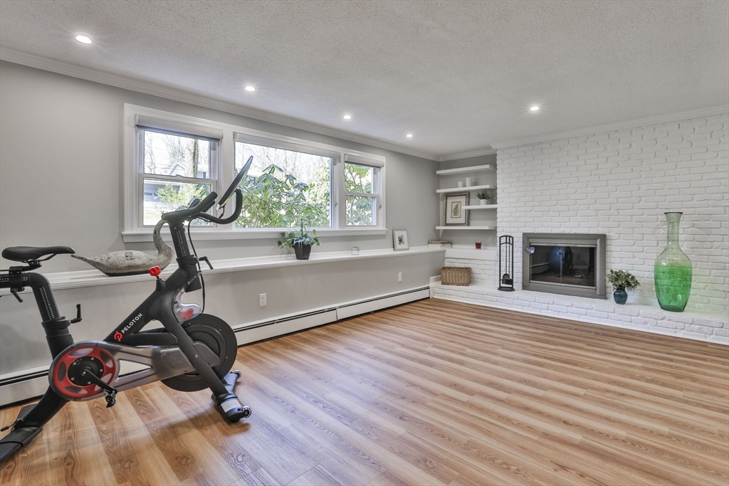 46 Crestwood Drive
