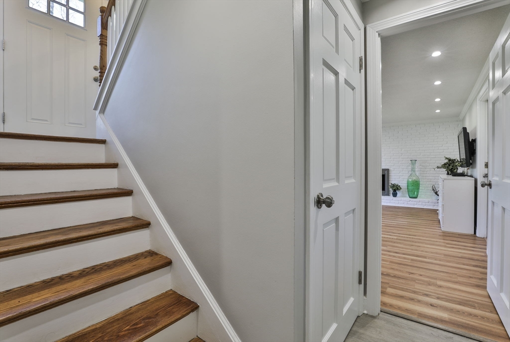 46 Crestwood Drive