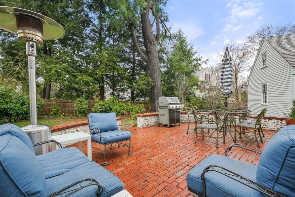 21 Alden Road