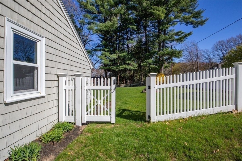28 Woodard Road