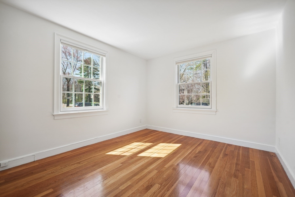 14 Meadowbrook Road