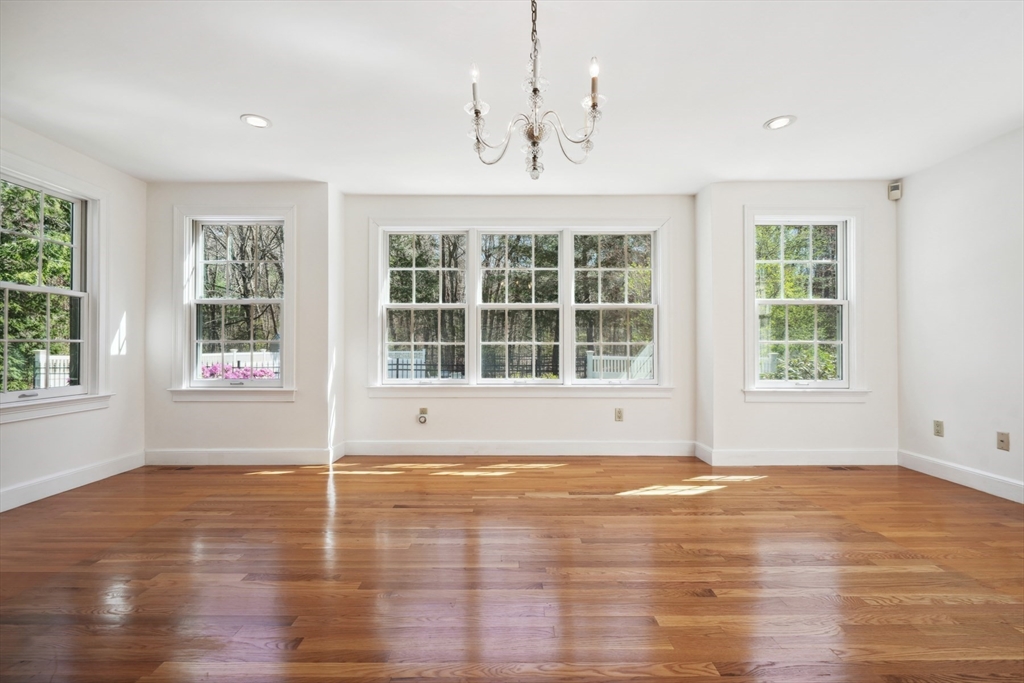 14 Meadowbrook Road