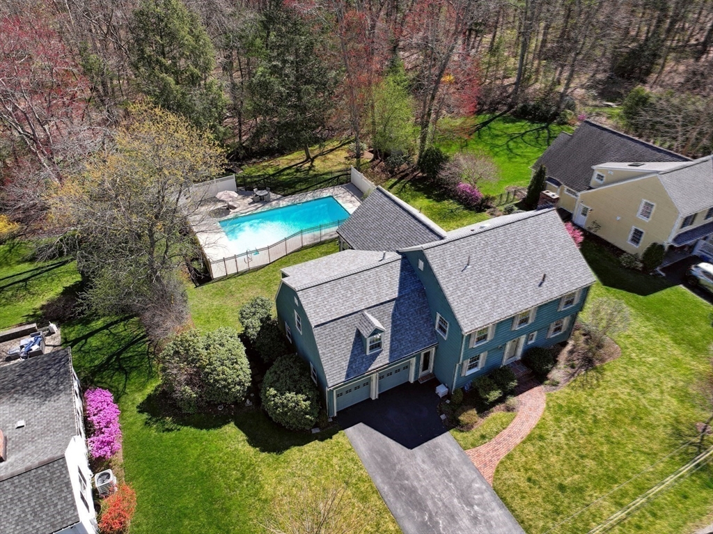 14 Meadowbrook Road