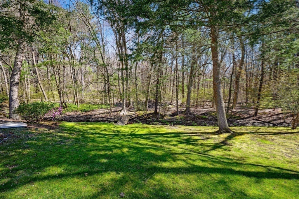 14 Meadowbrook Road