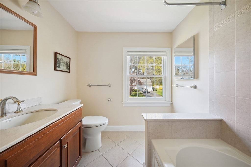 14 Meadowbrook Road