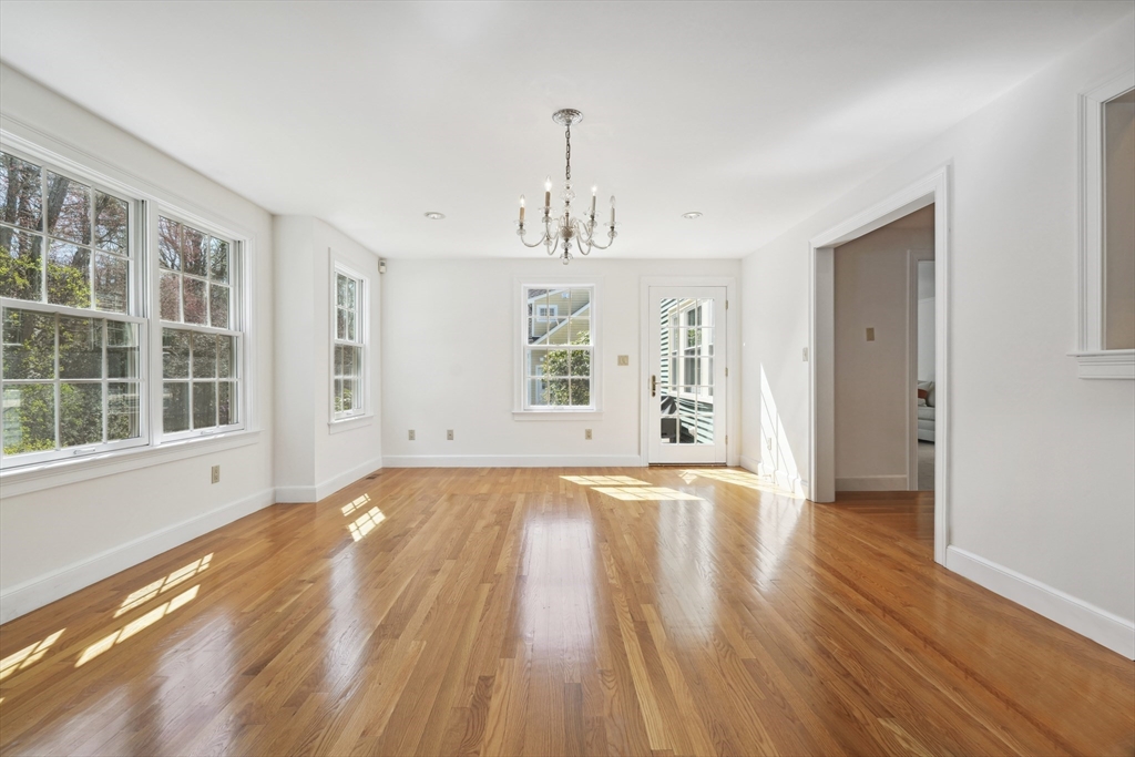 14 Meadowbrook Road