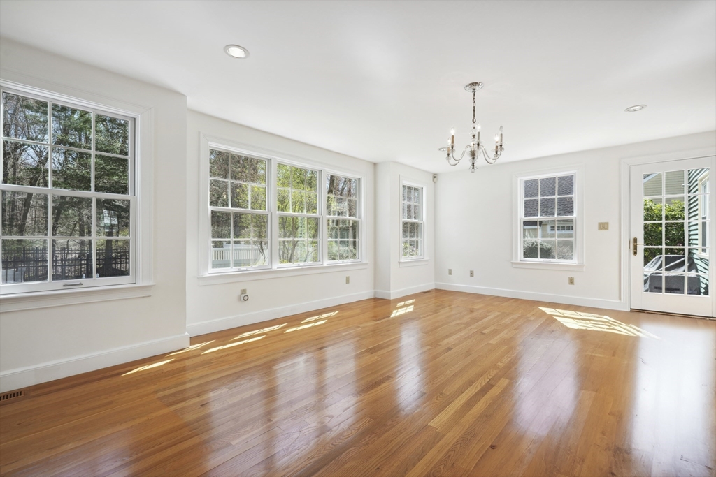14 Meadowbrook Road