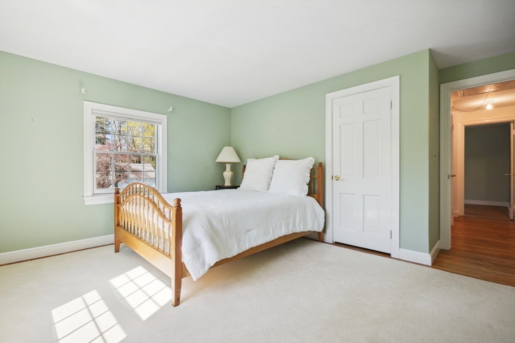 14 Meadowbrook Road