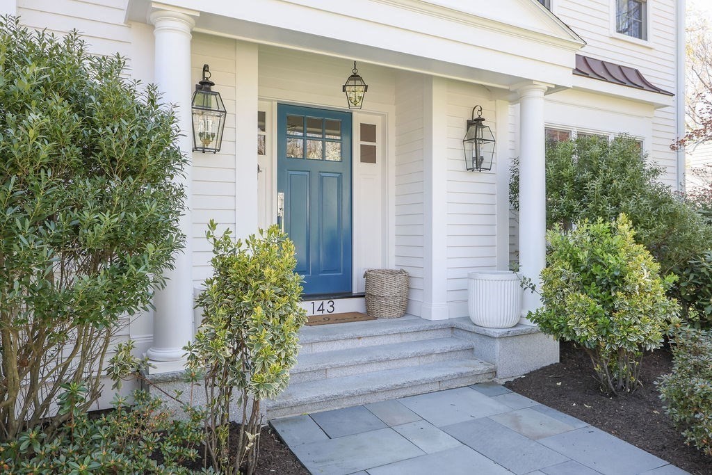 143 Falcon Street