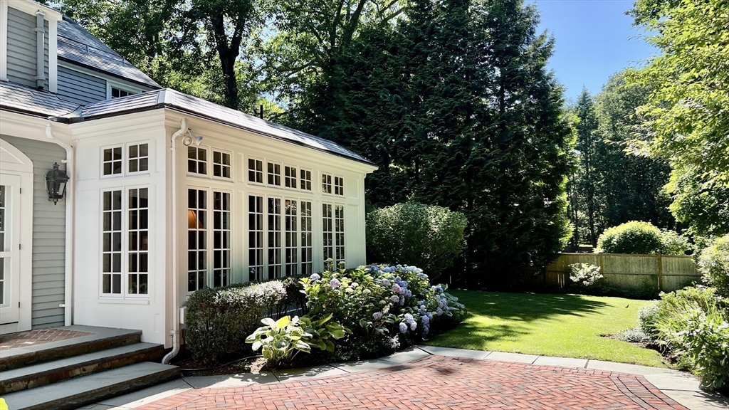15 Rockridge Road