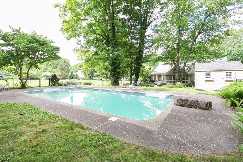 36 Pleasant Street