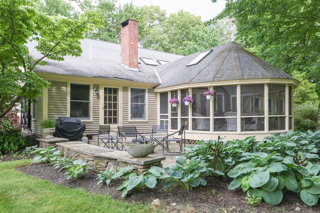 36 Pleasant Street