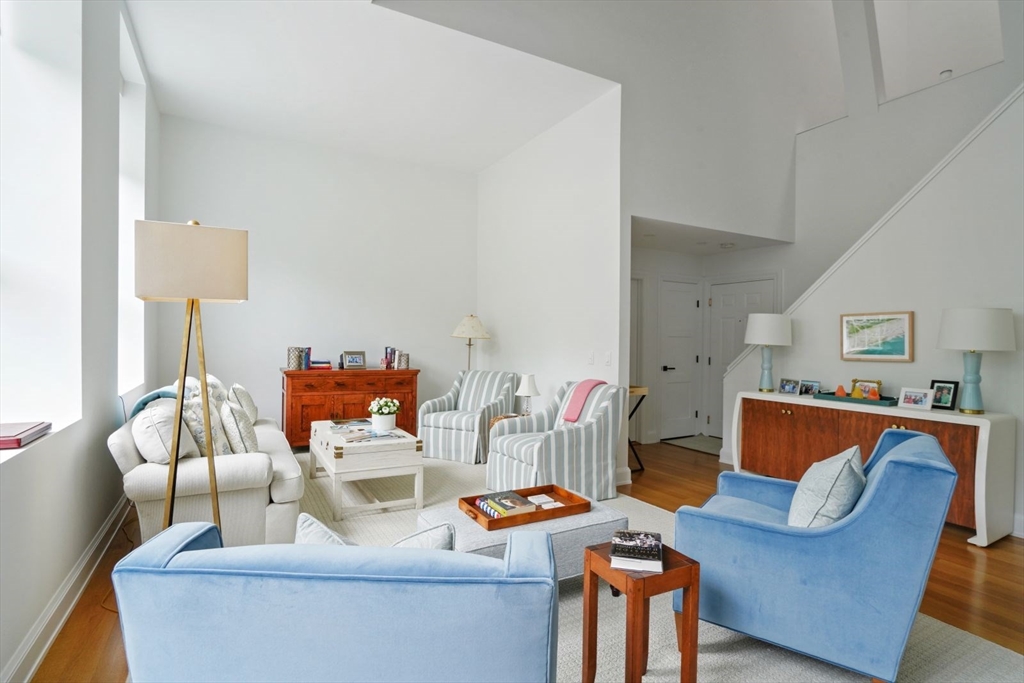 40 Seaver Street # 8