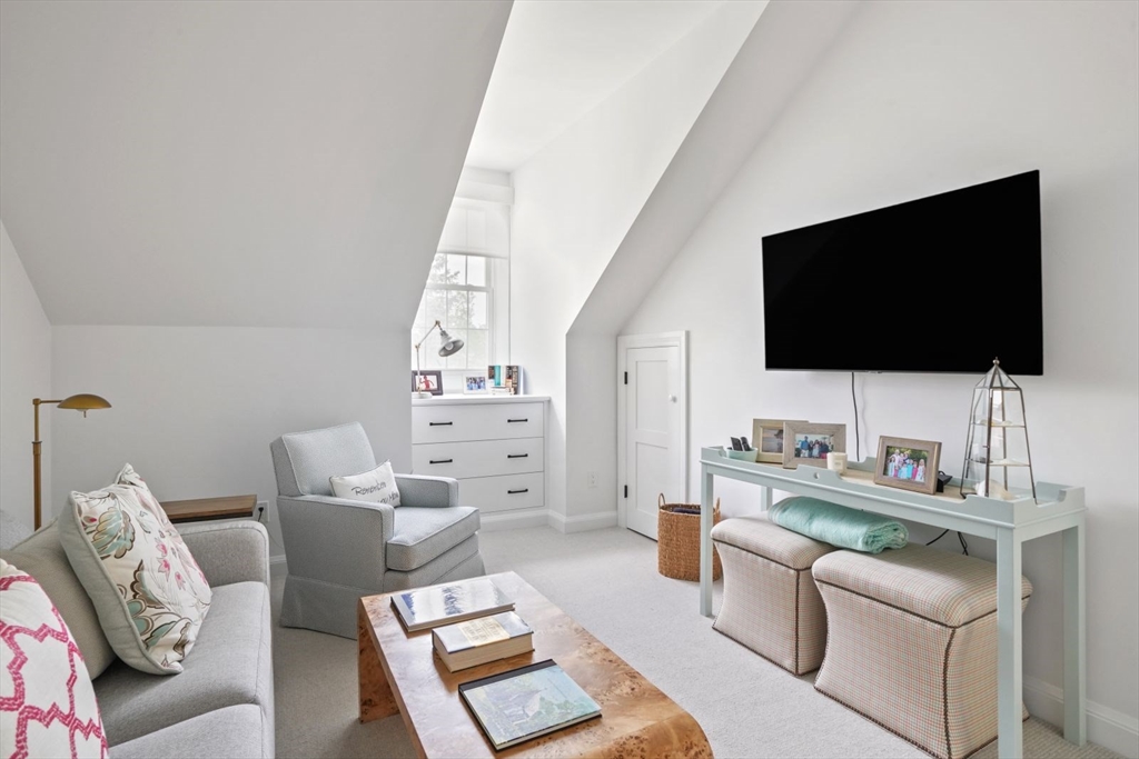 40 Seaver Street # 8