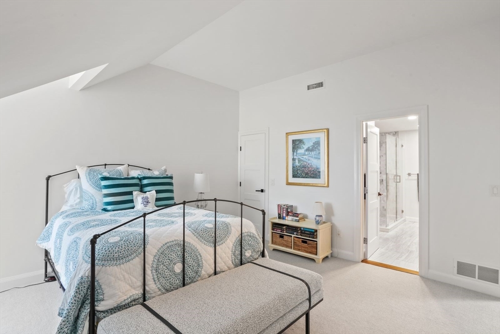 40 Seaver Street # 8