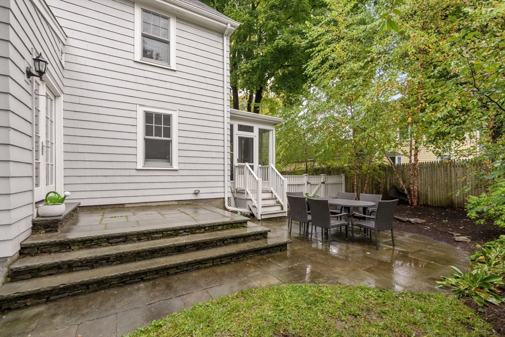 4 Strathmore Road