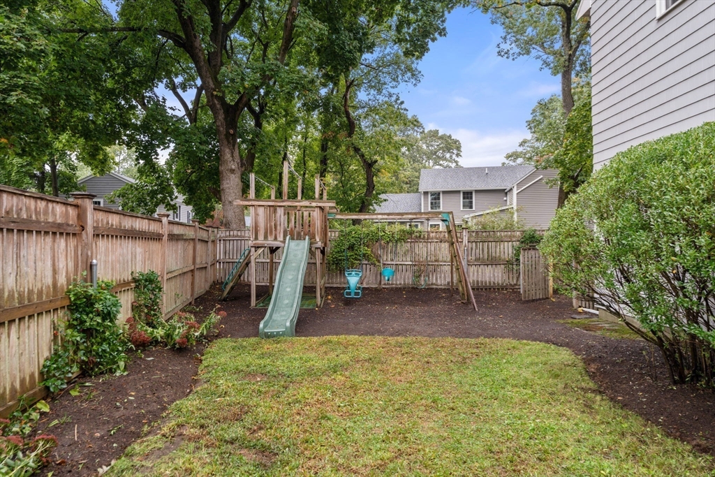 4 Strathmore Road