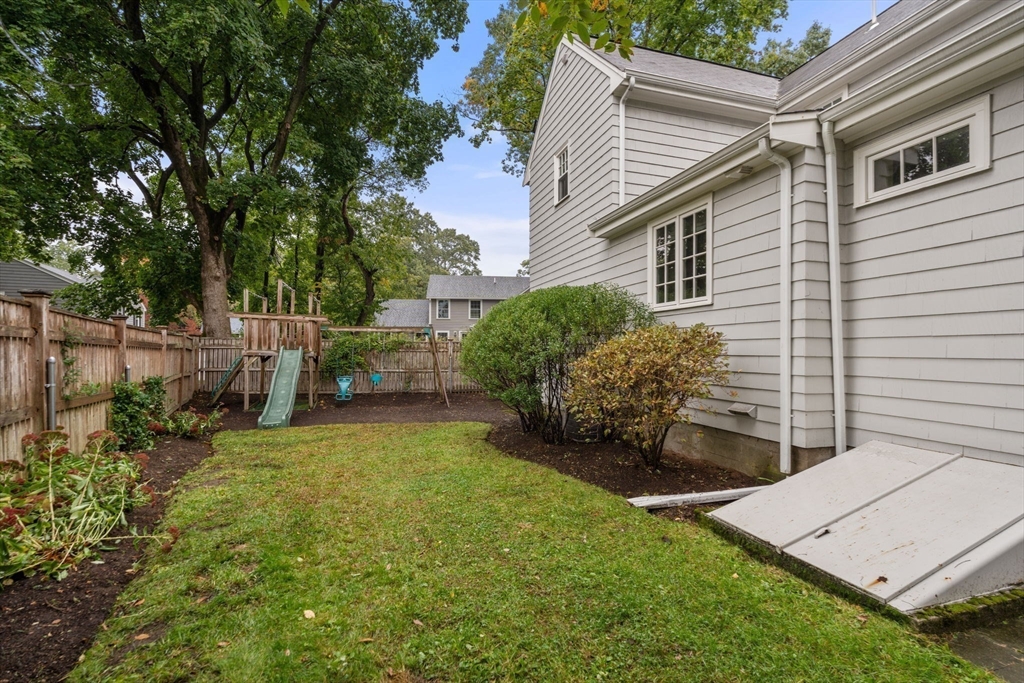 4 Strathmore Road