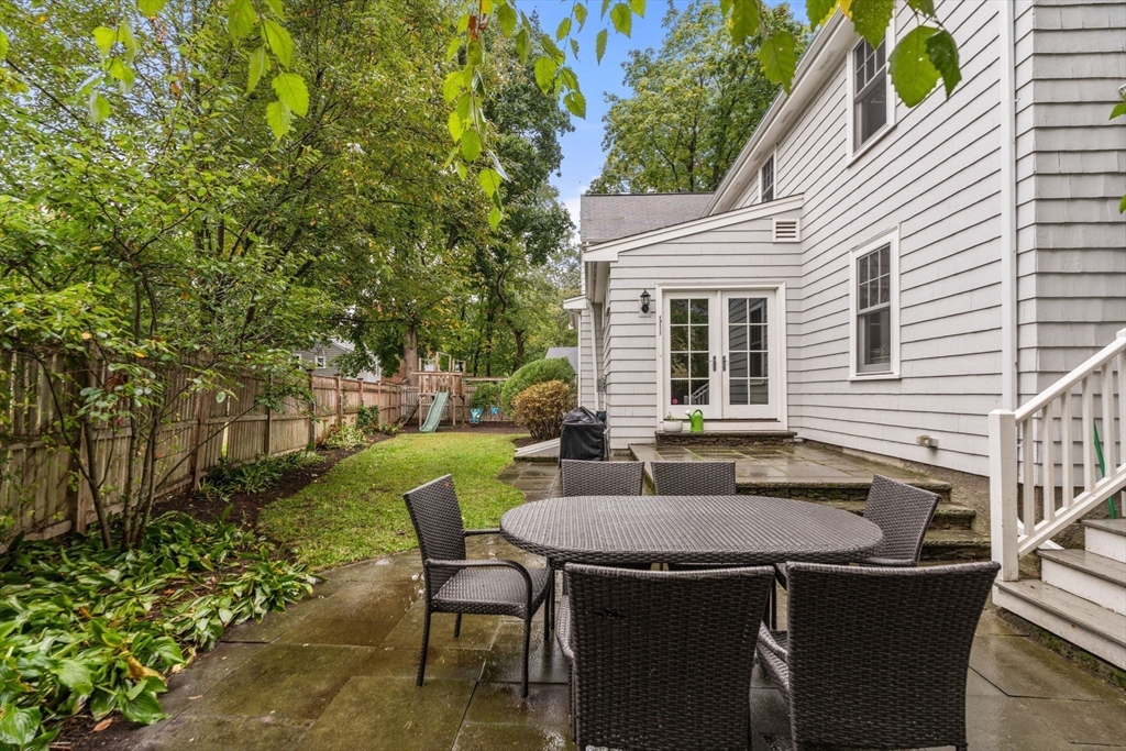 4 Strathmore Road