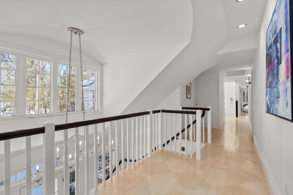 24 Colonial Way