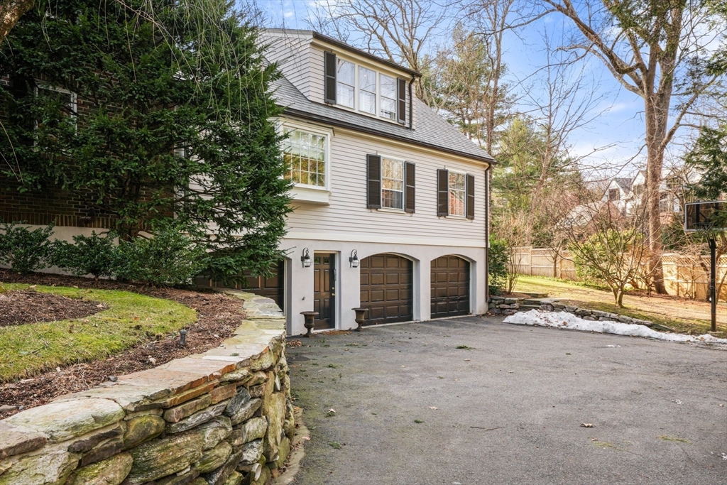10 Lanark Road