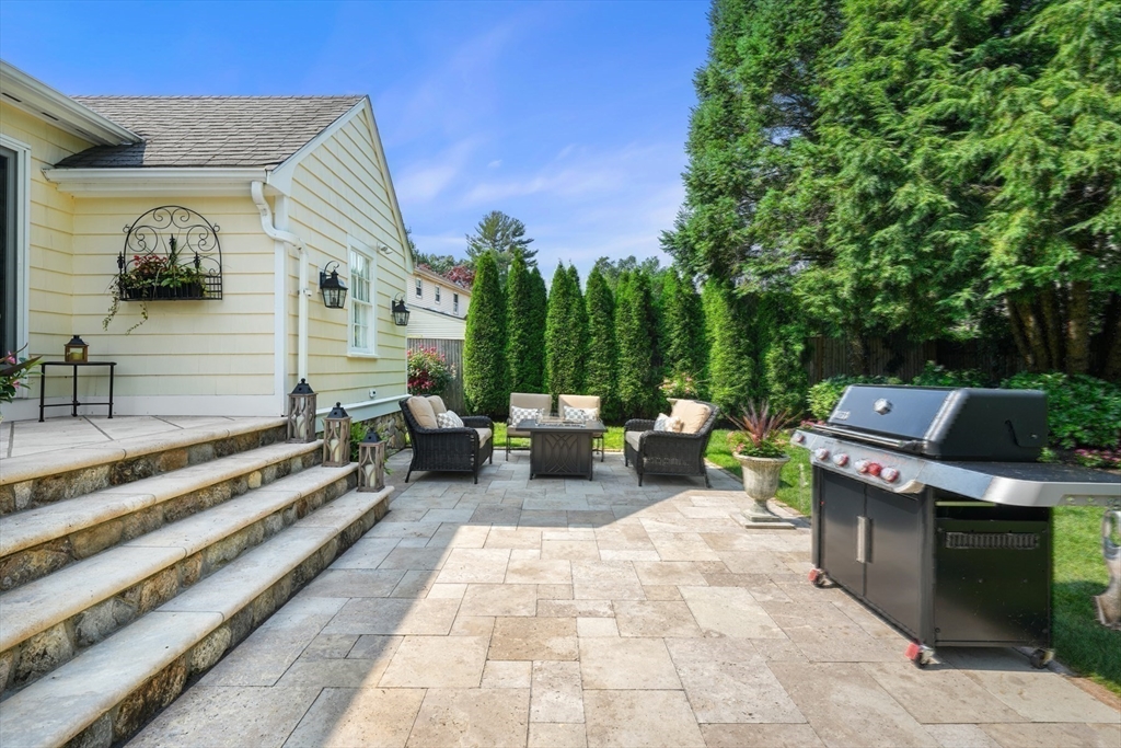 51 Meadowbrook Road