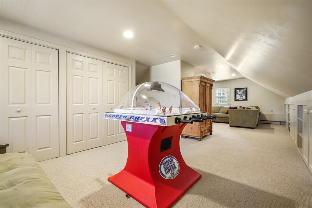 51 Meadowbrook Road