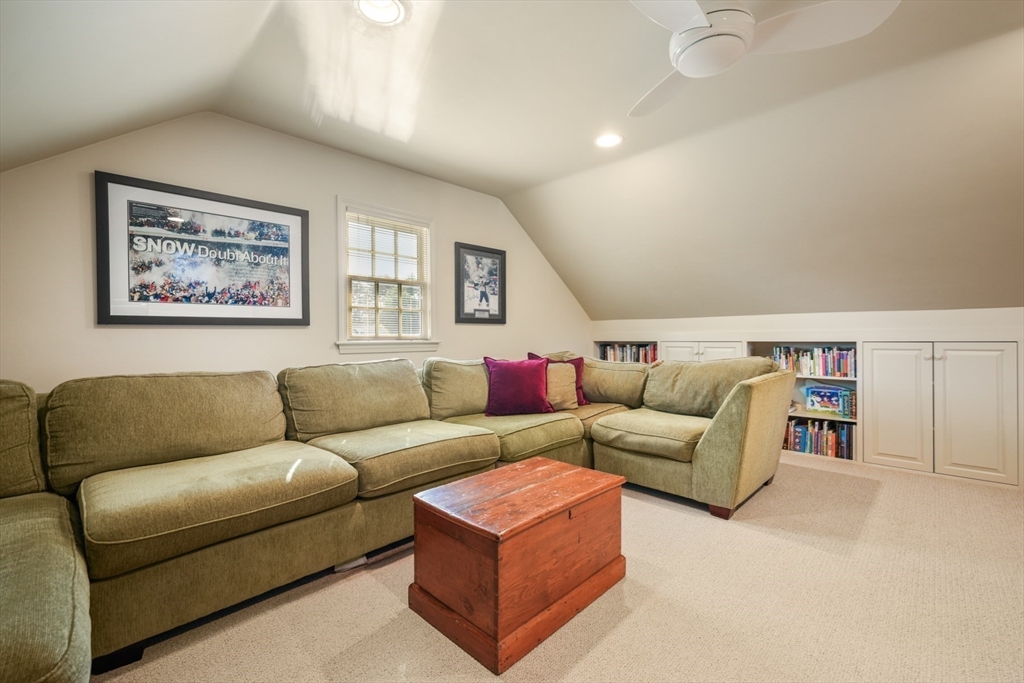 51 Meadowbrook Road