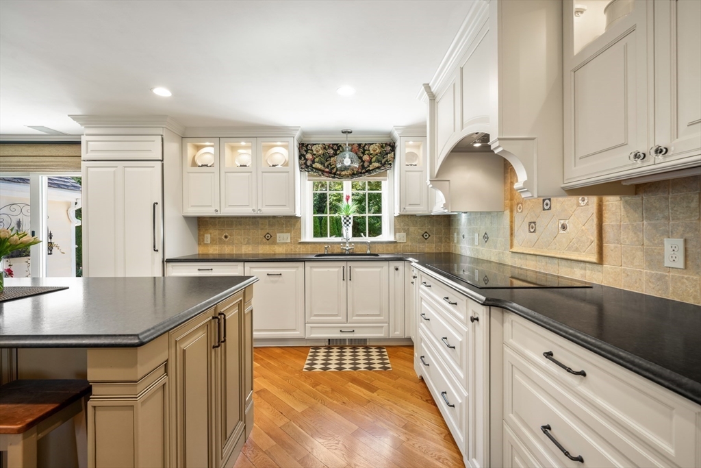51 Meadowbrook Road