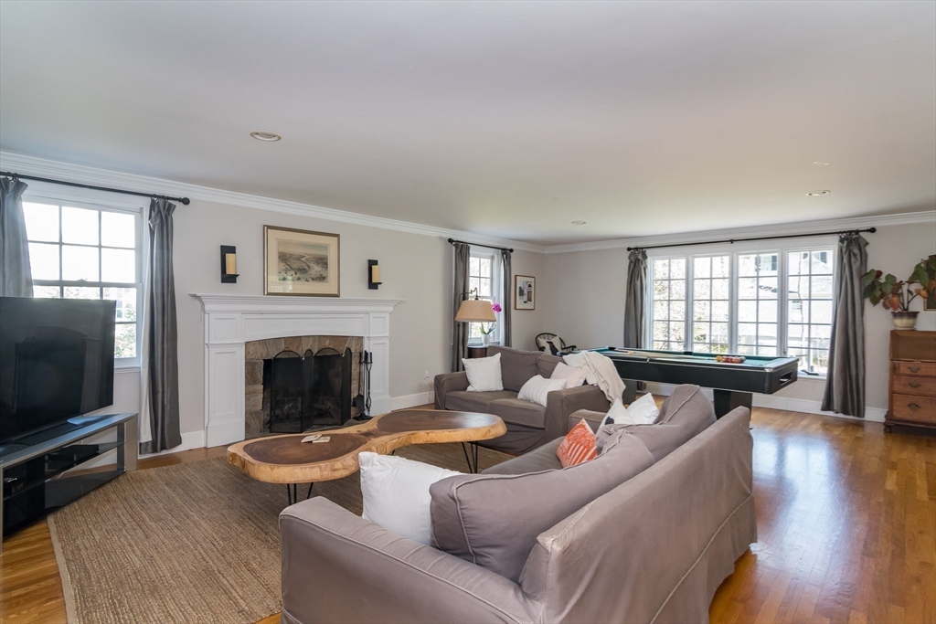 108 Forest St