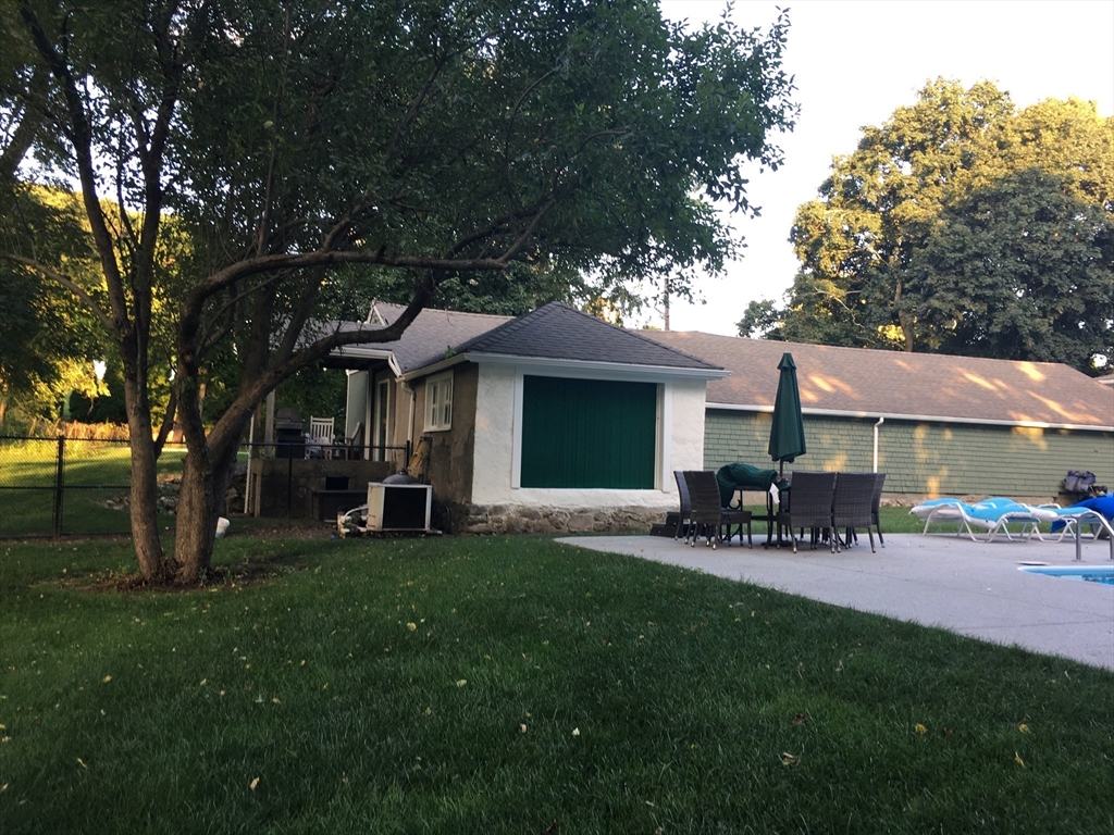133 Bacon St