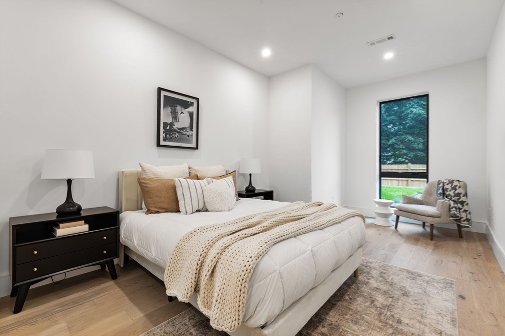 1114 Beacon St. # 211