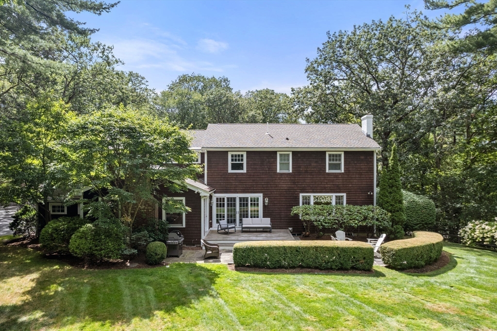 54 Woodchester Dr