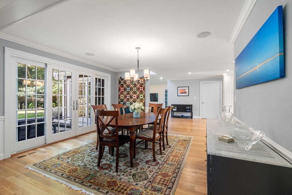 54 Woodchester Dr