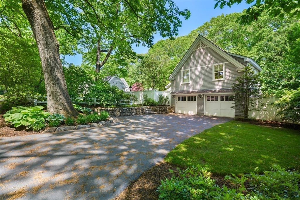 70 Old Farm Rd