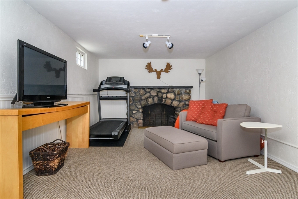 54 Colburn Rd