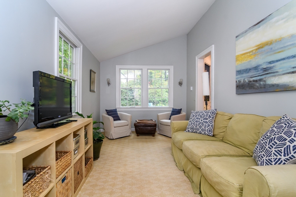 54 Colburn Rd