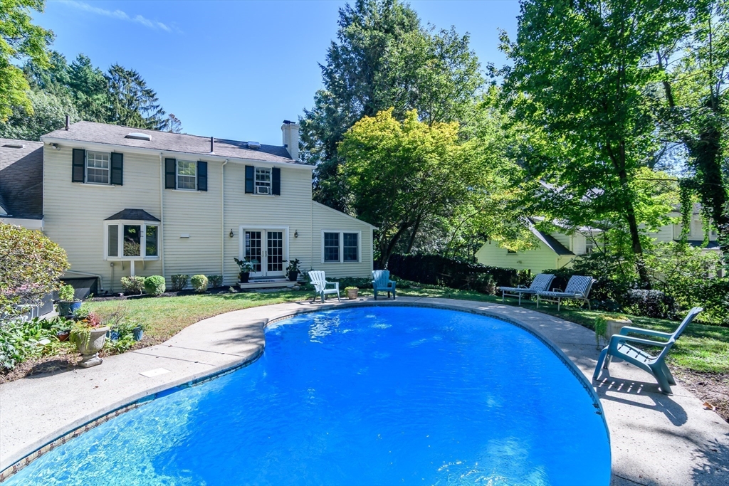54 Colburn Rd